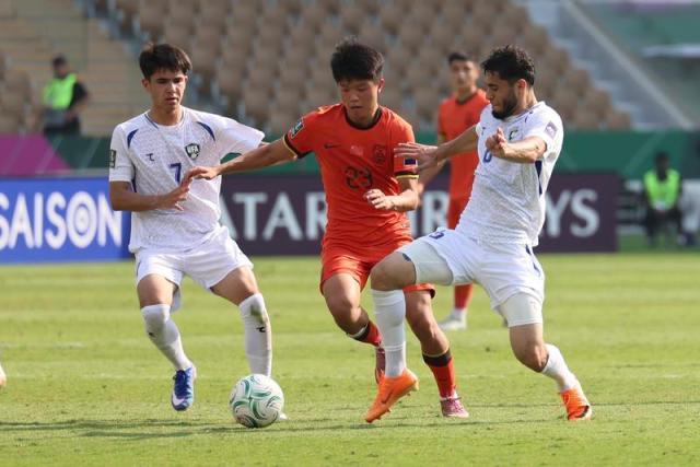 【U23亚洲杯】U23国足晋级四强！点球大战4比2胜乌兹
